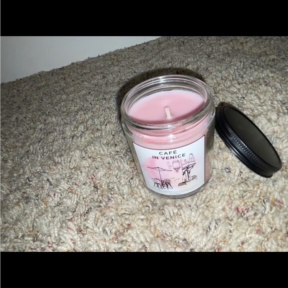 BBW single wick candle scent is cafe in Venice limited edit - Picture 3 of 8